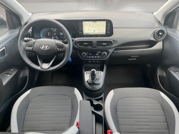 Car image 12