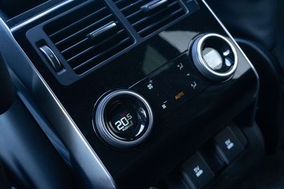 Car image 36