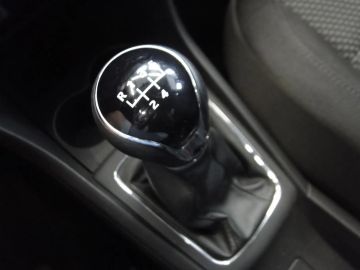 Car image 29