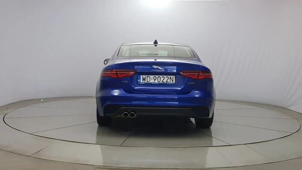 Jaguar XE 132 kW image number 7