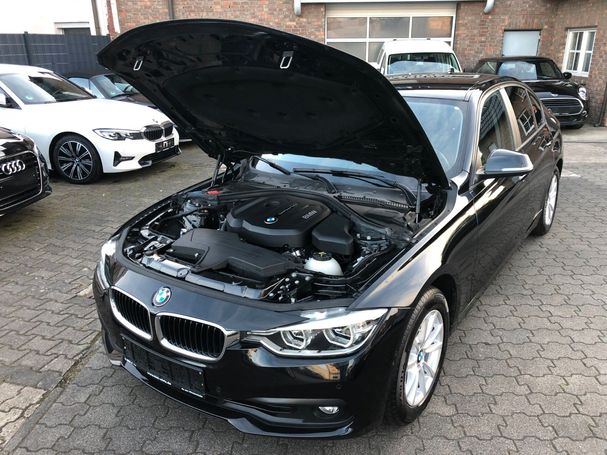 BMW 318i 100 kW image number 25