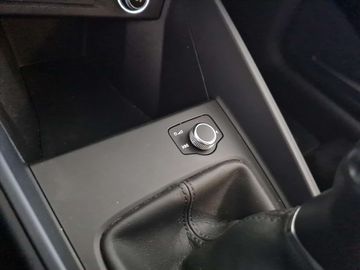 Car image 30