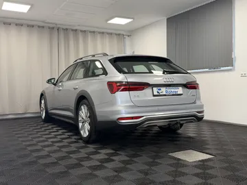Car image 36