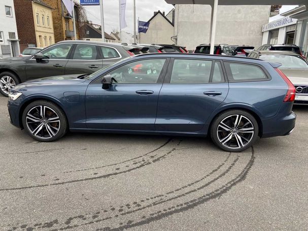 Volvo V60 T8 R Design AWD 288 kW image number 5