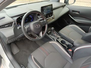 Car image 9