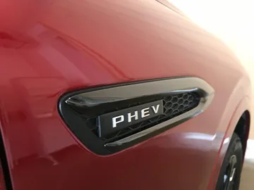 Car image 32