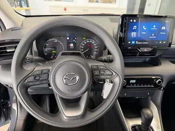 Car image 25