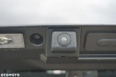 Car image 34