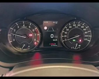 Car image 18