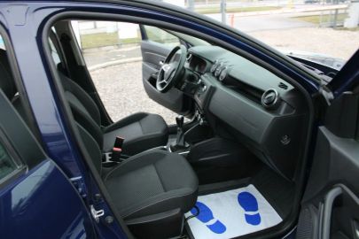 Car image 30