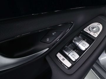 Car image 36