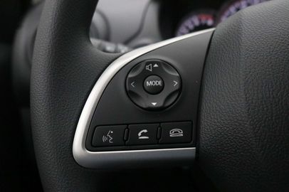 Car image 33