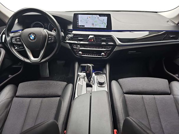 BMW 520i Touring Sport Line 135 kW image number 10