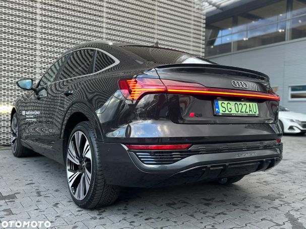 Audi Q8 50 quattro e-tron S-line 251 kW image number 4