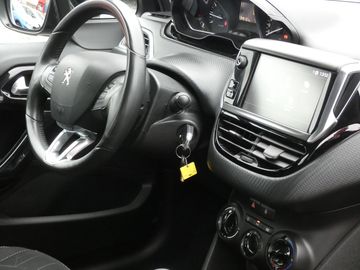 Car image 24