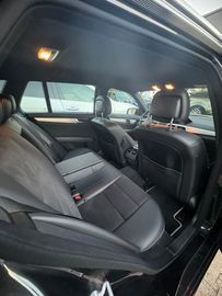 Car image 36