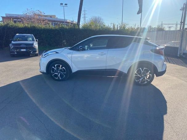 Toyota C-HR 2.0 Hybrid 135 kW image number 4