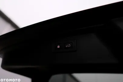 Car image 39