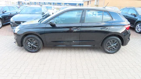 Car image 5