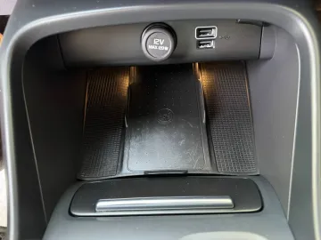 Car image 29
