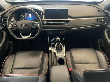 Car image 14