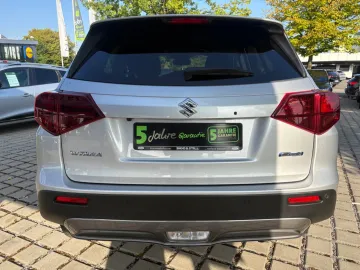 Car image 27