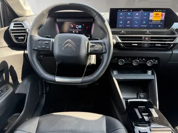 Car image 35