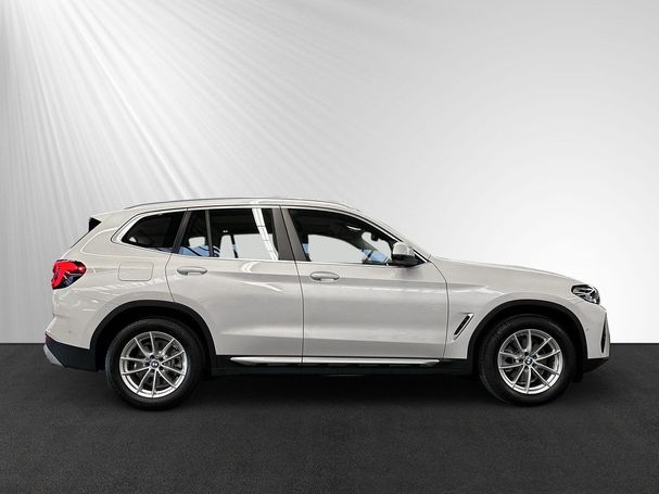 BMW X3 xDrive20i 135 kW image number 2