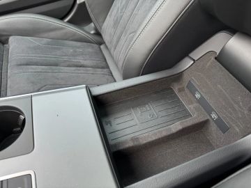 Car image 36