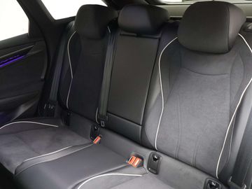 Car image 37