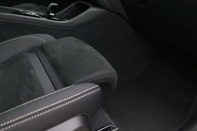 Car image 41