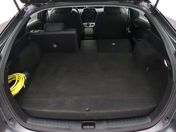 Car image 36