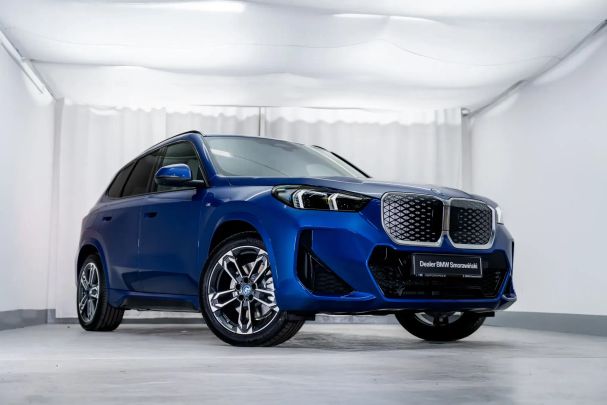 BMW iX1 xDrive30 M Sport 230 kW image number 11