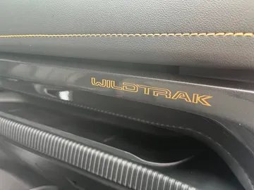 Car image 34