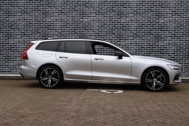 Volvo V60 B3 Momentum 120 kW image number 3