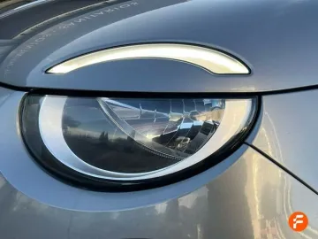 Car image 27