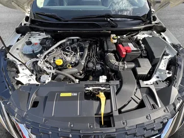 Car image 30