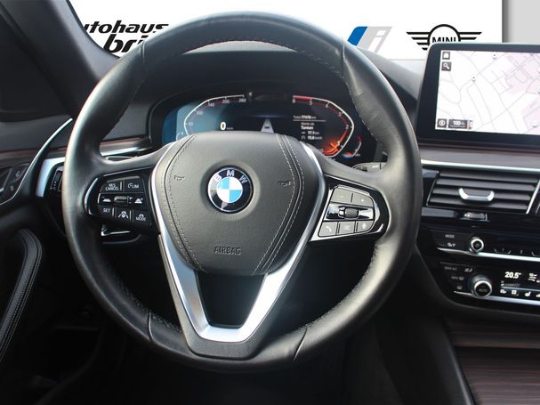 BMW 530d Touring xDrive 210 kW image number 13