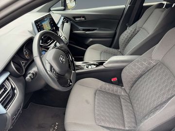 Car image 10