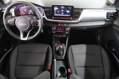 Car image 15