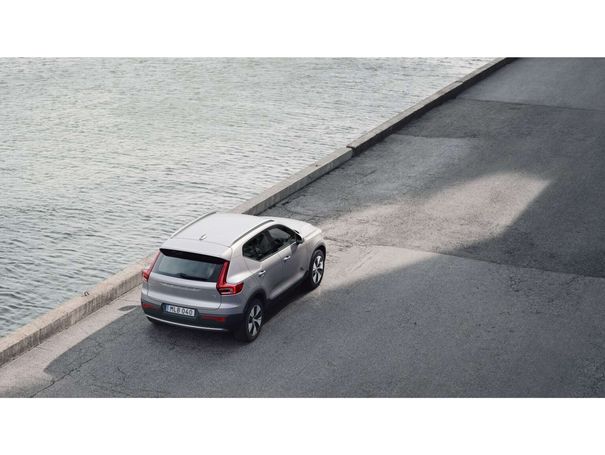 Volvo XC40 T2 Core 95 kW image number 5