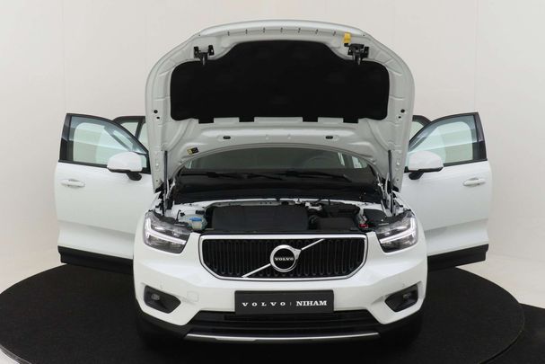 Volvo XC40 T2 95 kW image number 30