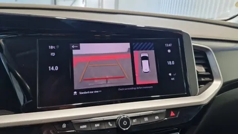 Car image 36