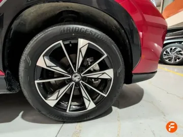 Car image 24