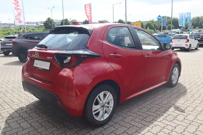 Car image 5
