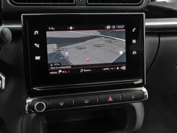 Car image 32