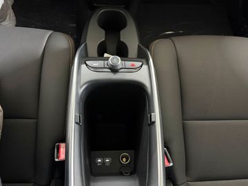 Car image 29