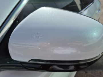 Car image 32