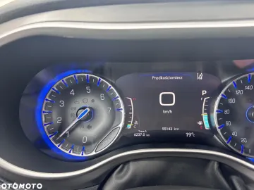 Car image 36