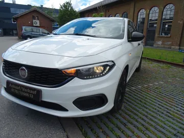 Car image 33